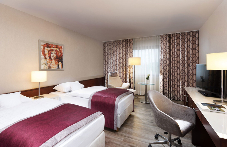 Bedroom 4, Maritim Hotel Bonn, Bonn