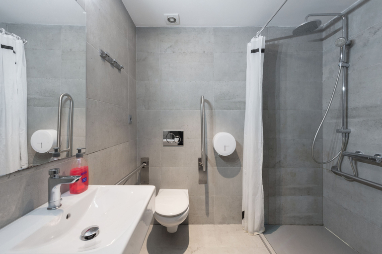 Bathroom 5, Yeah Barcelona Hostel, Barcelona