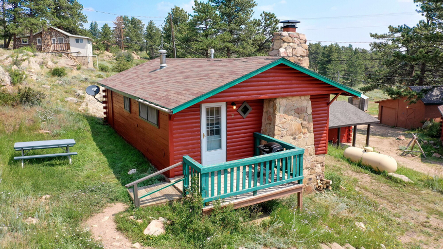Marr's Mountain Cabins, Larimer