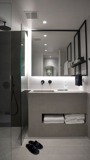 Bathroom 4, The Alex Monte Kastella, Attica