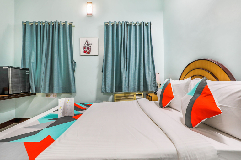 Bedroom 3, FabHotel Santhi Inn, Puducherry