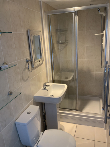 Bathroom 4, Green Apple Bed and Breakfast, Cornwall