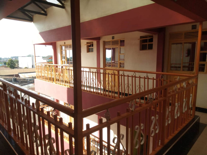 Others 5, KQ Grill and Bistro, Kesses