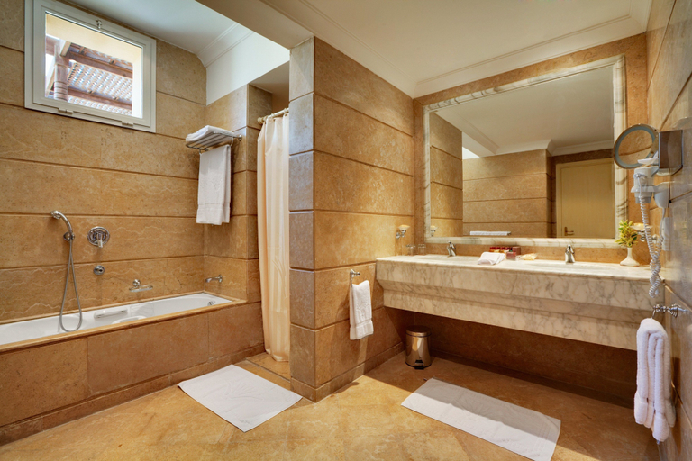 Bathroom 5, Sheraton Soma Bay Resort, Safaja