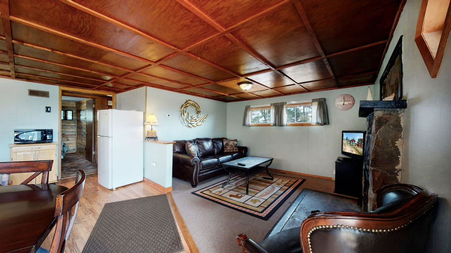 Others 4, Marr's Mountain Cabins, Larimer