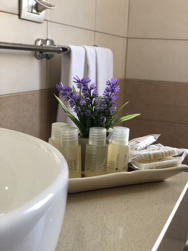 Bathroom 5, Hotel El Sombrero, Agrigento