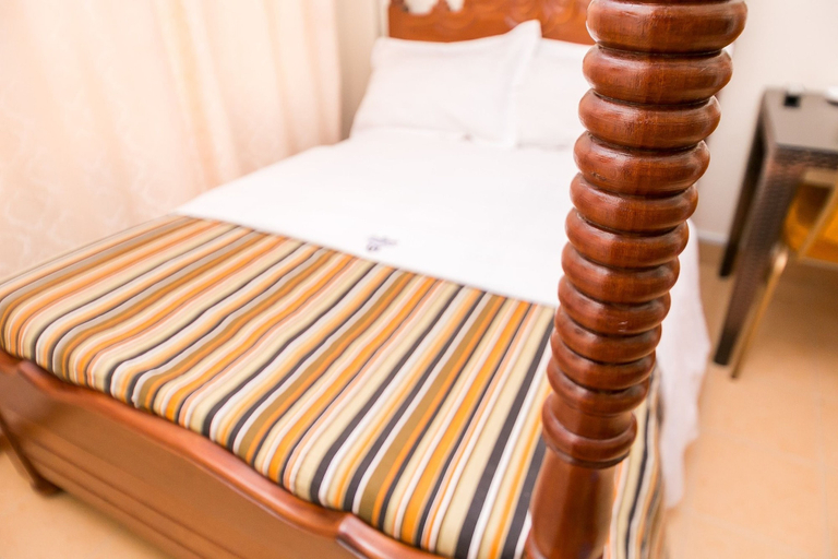 Bedroom 3, Upperhill Blueberry Hotel, Kibra