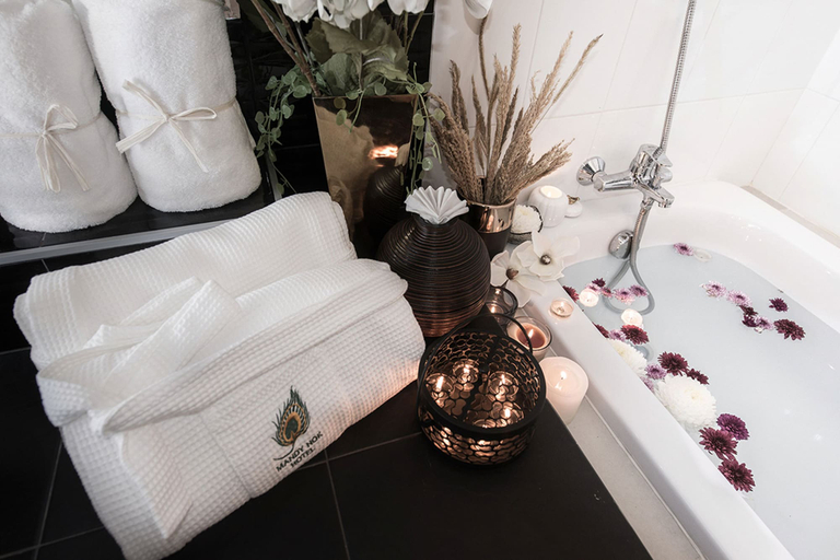 Bathroom 3, Mandy Nok Hotel, Muang Nakhon Si Thammarat