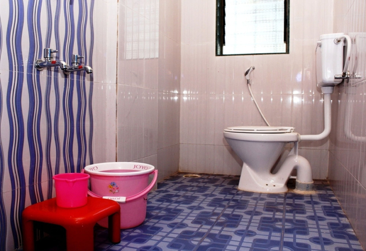 Bathroom 3, Center Point Residency, Ratnagiri