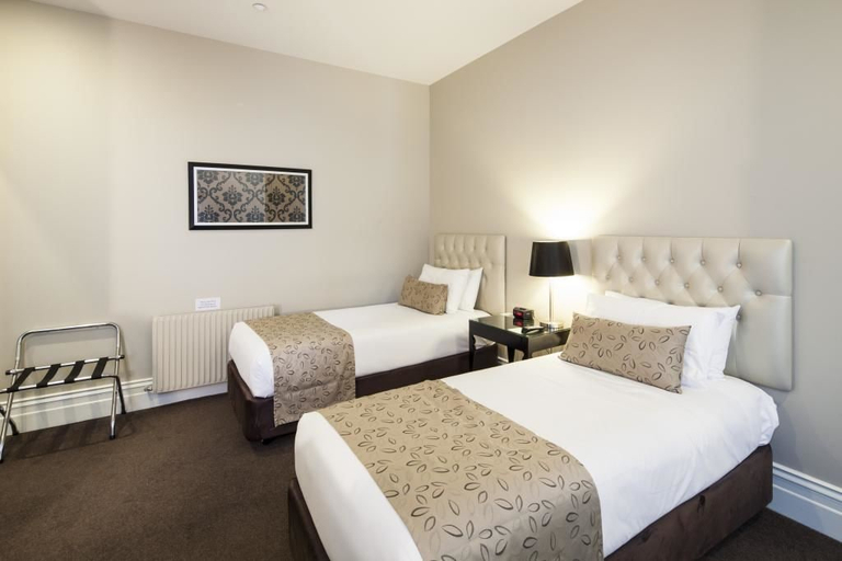 Bedroom 3, Quality Inn The George Hotel Ballarat, Ballarat  - Central