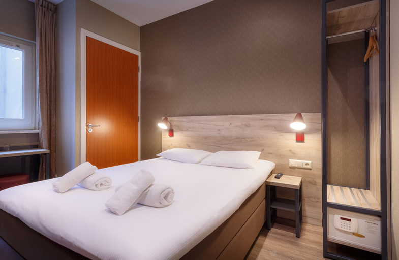 Bedroom 5, Amsterdam Downtown Hotel, Amsterdam