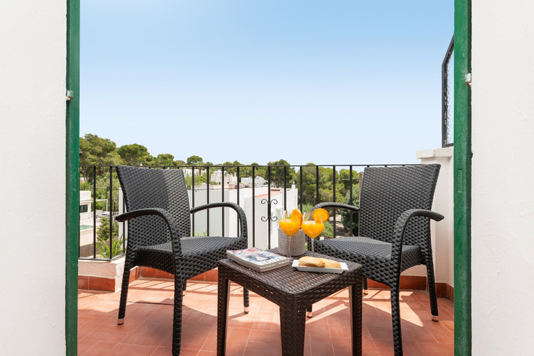 Others 4, Hostal Talamanca, Baleares