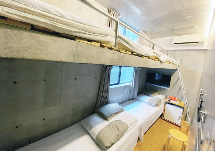 Bedroom 4, Kangaroo Hotel, Taitō