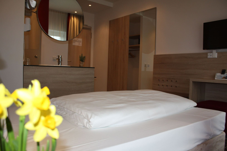 Bedroom 4, Business Class Hotel Ebersberg, Ebersberg