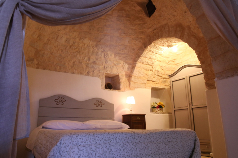 Bedroom 3, Trulli Holiday Albergo Diffuso, Bari