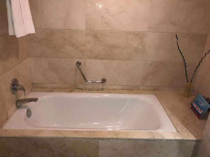 Bathroom 4, Yiyang Huatian Hotel, Yiyang