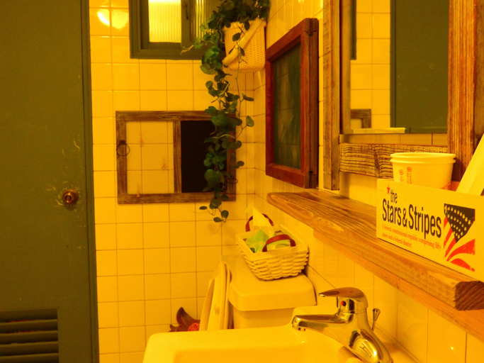 Bathroom 3, House 123 Lan, Tainan