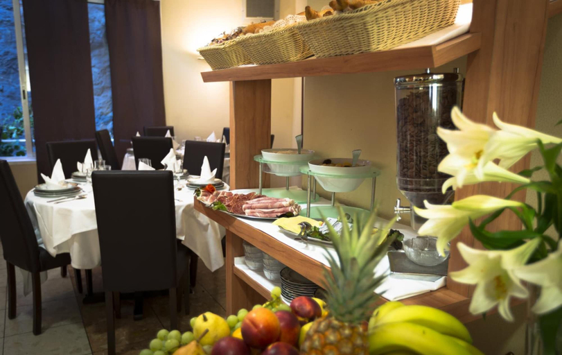 Food & Drinks 5, America Hotel Lourdes, Hautes-Pyrénées