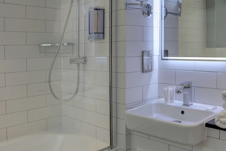 Bathroom 5, Lancashire Manor Hotel, BW Signature Collection, Lancashire
