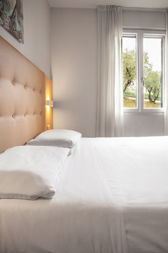 Bedroom 4, Hotel Belvedere, Brescia