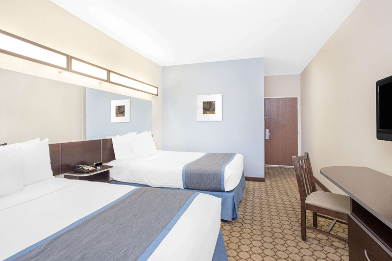 Bedroom 3, Microtel Inn & Suites by Wyndham San Angelo, Tom Green