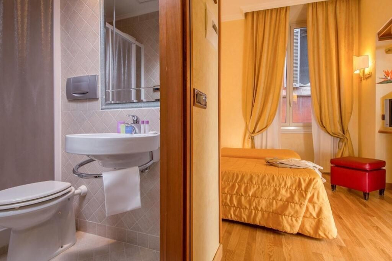 Bedroom 3, Hotel Regno, Rome