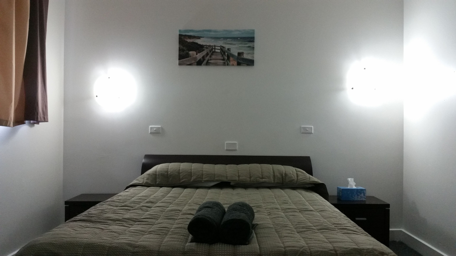 Bedroom 3, Perth City Motel, Gosnells