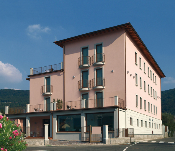 Exterior & Views 2, International Hotel Iseo, Brescia