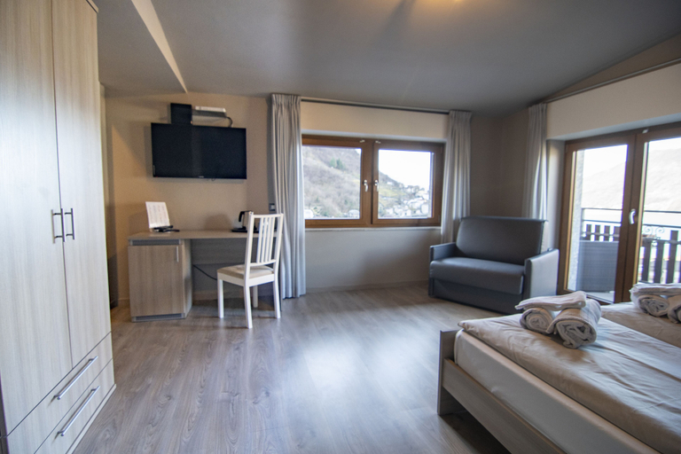 Bedroom 3, Hotel Saligari, Sondrio