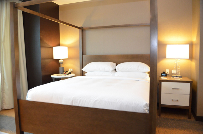 Bedroom 3, Doubletree By Hilton Reading, Berks