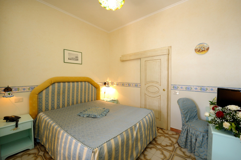 Bedroom 4, Locanda Del Fiordo, Salerno