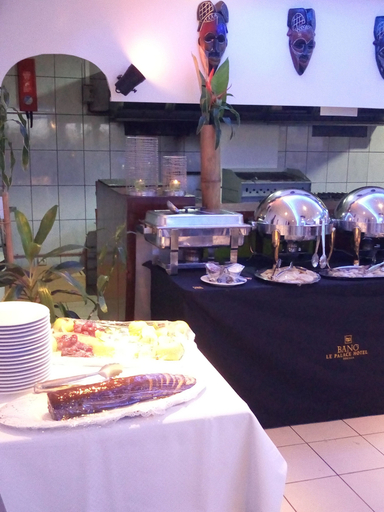 Food & Drinks 4, Hôtel Bano Palace, Wouri