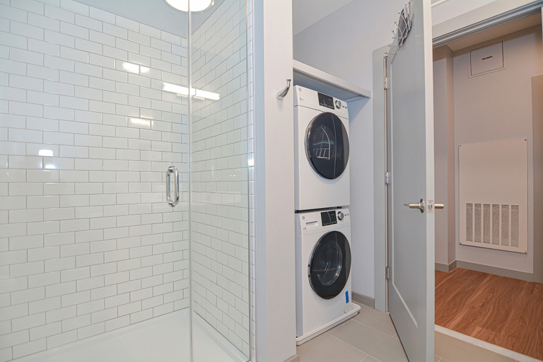 Bathroom 4, Global Luxury Suites Downtown Providence, Providence