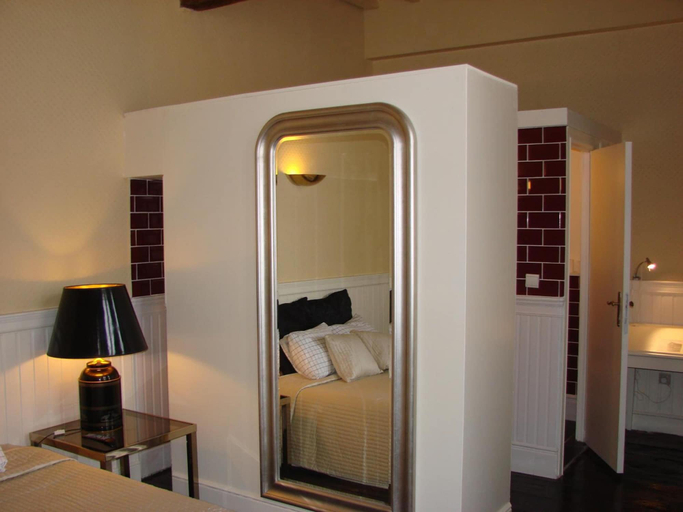 Bedroom 3, Apart-Hotel Op De Beek Anno 1410, Limburg