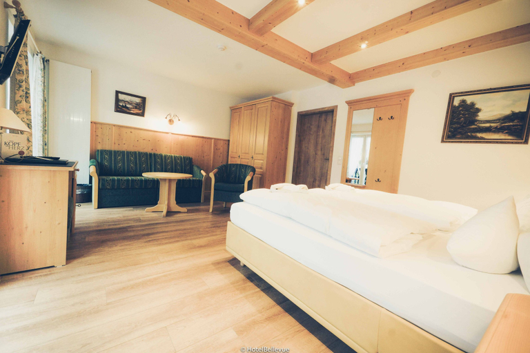 Bedroom 4, Hotel Bellevue, Miesbach