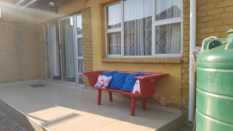 Others 5, Lolos Exquisite Two Bedroom Apartment, Harare