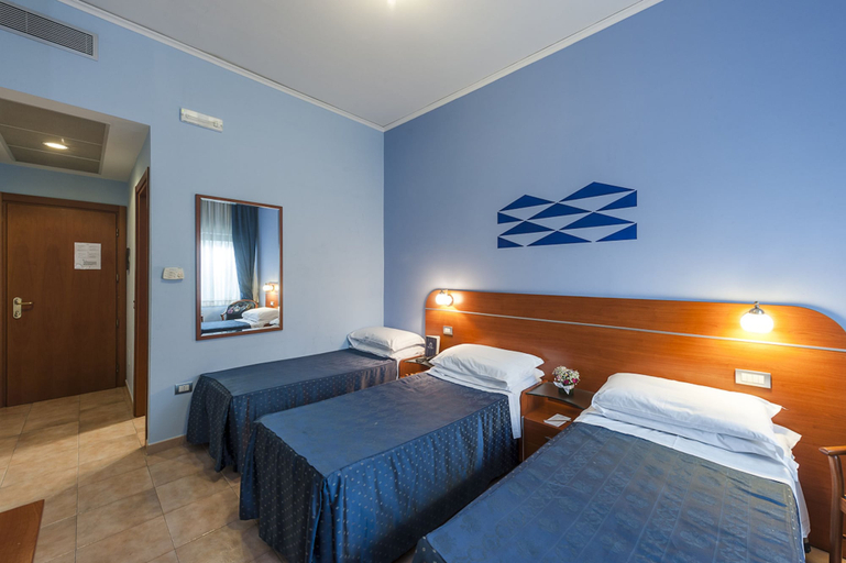 Bedroom 2, Millennium Gold Hotel, Napoli
