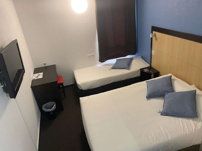Bedroom 3, Enzo Hotels Vierzon By Kyriad Direct, Cher