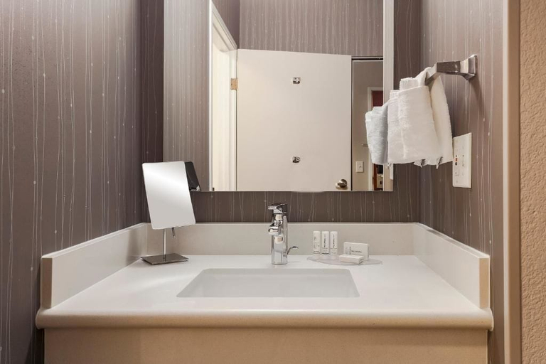 Bathroom 4, City Express by Marriott Houston Intercontinental Airport, Houston
