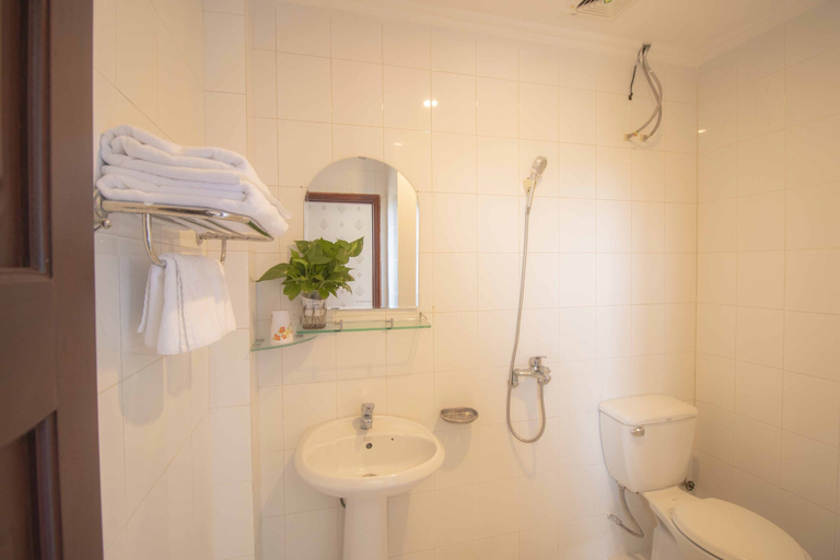 Bathroom 5, Vung Tau P&T Hotel, Vũng Tàu