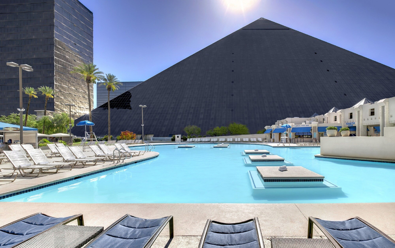 Sport & Beauty 2, Luxor Hotel and Casino, Clark