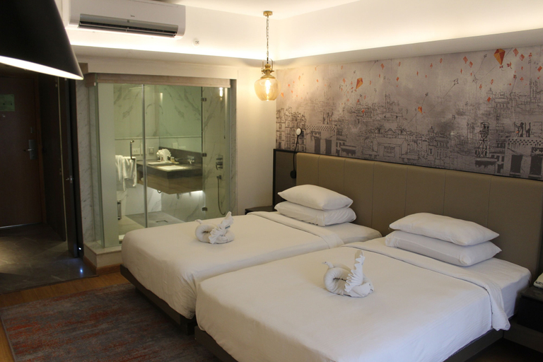 Bedroom 3, Pride Plaza Hotel, Ahmedabad, Ahmadabad