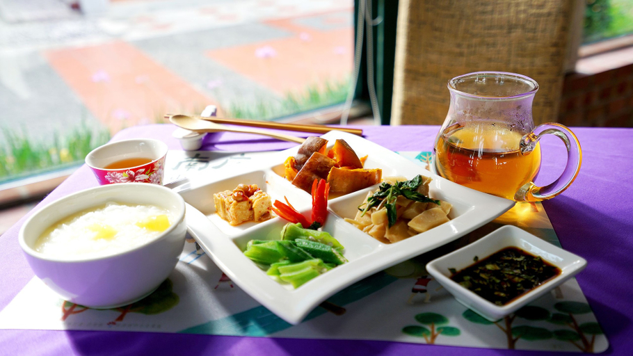 Food & Drinks 5, Red Brick Villas, Miaoli