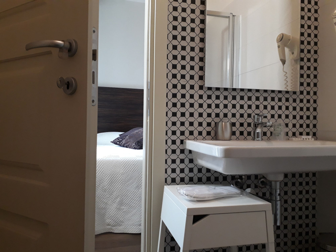 Bathroom 4, Resort Limax Acis, Cuneo