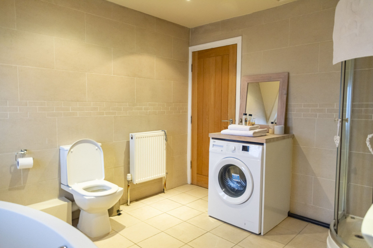 Bathroom 4, The Apartment No 2 The Old Red King Pub, Bury