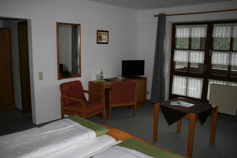 Bedroom 2, Waldpension Jägerstüberl, Passau
