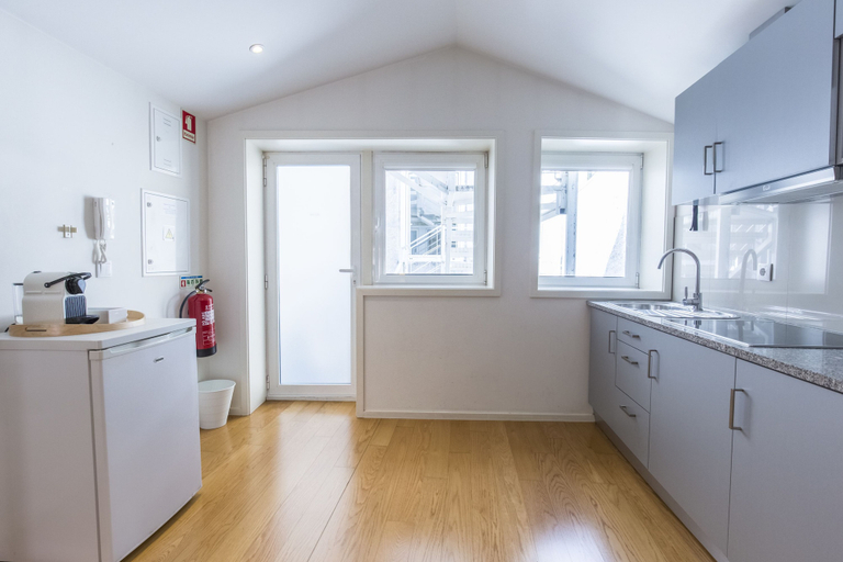 Others 4, Historical Center - Taipas Apartments, Porto