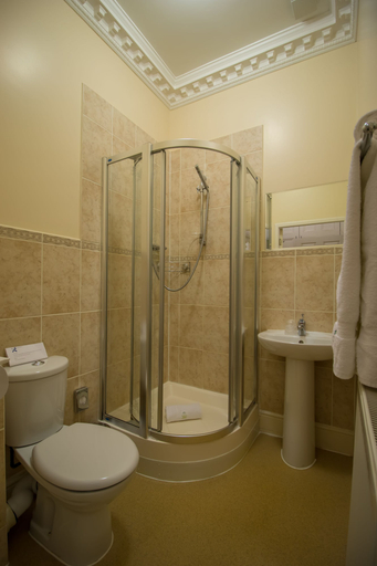 Bathroom 4, A Park View Hotel, Wolverhampton
