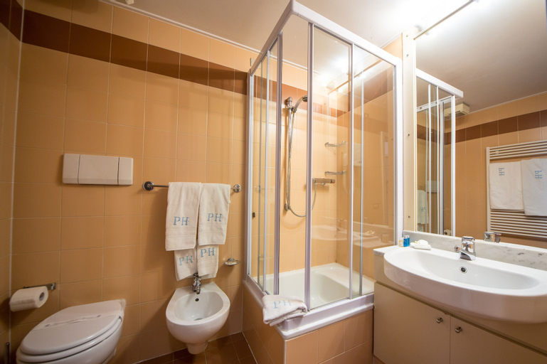 Bedroom 5, Piazzi House, Sondrio