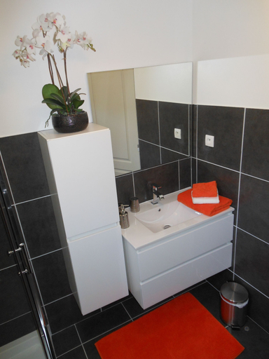 Bathroom 5, Bastide De La Lézardière, Vaucluse